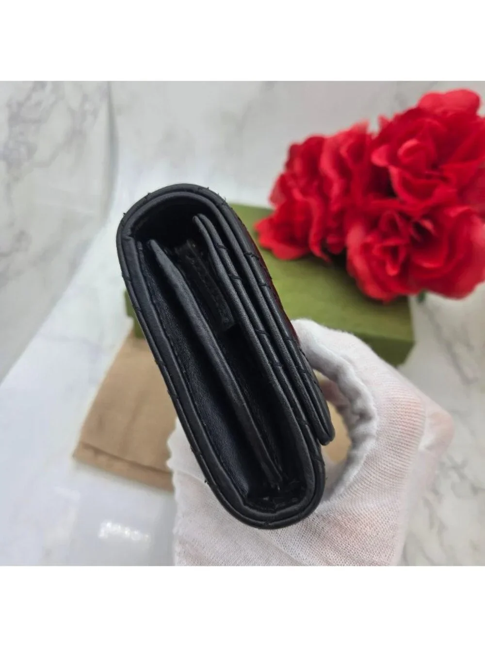 Gucci Fold Wallet GG Marmont Quilted Black